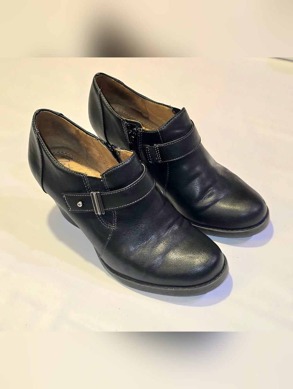 Naturalizer Comfort Strap Black Leather Ankle Boots Side Zip Size 6.5 ~3" Heel